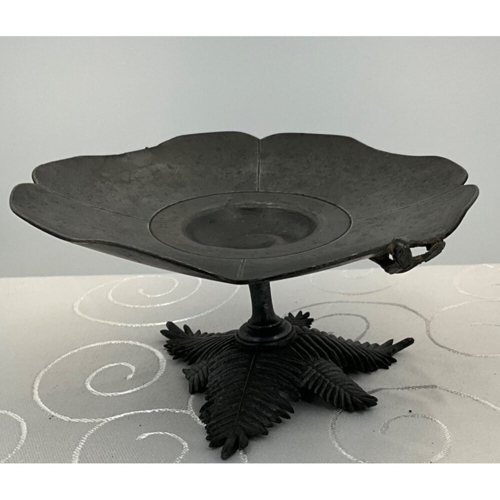 Meriden Silver Plate Co Metal‎ Pedestal Dish Leaf Base Broken Leaf